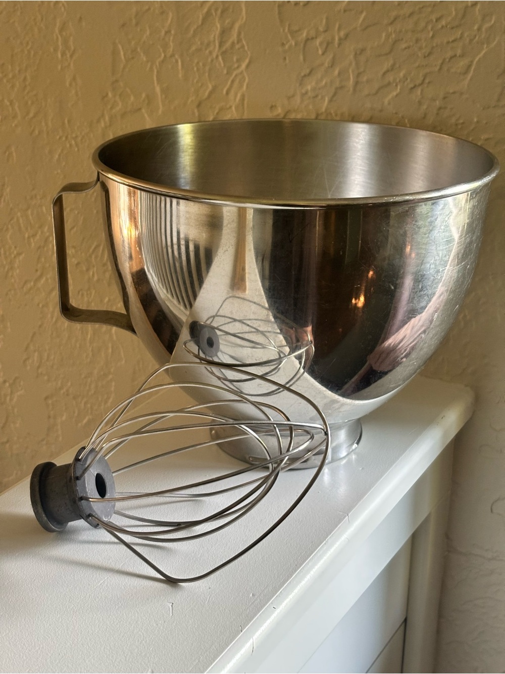 Kitchen Aid K45 Bowl Stainless Steel Mixing Bowl and wisk attachment